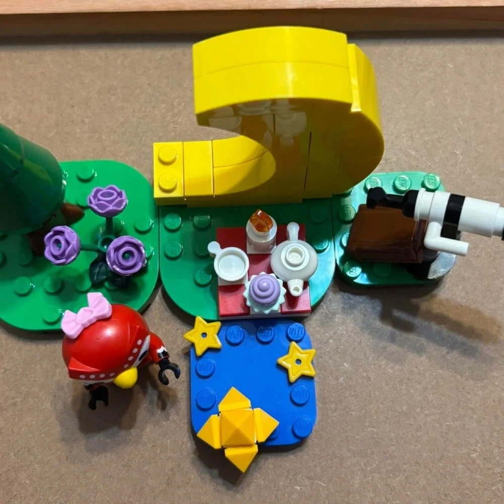 Explore the relaxing world of LEGO Animal Crossing with Set 77053 – Stargazin...